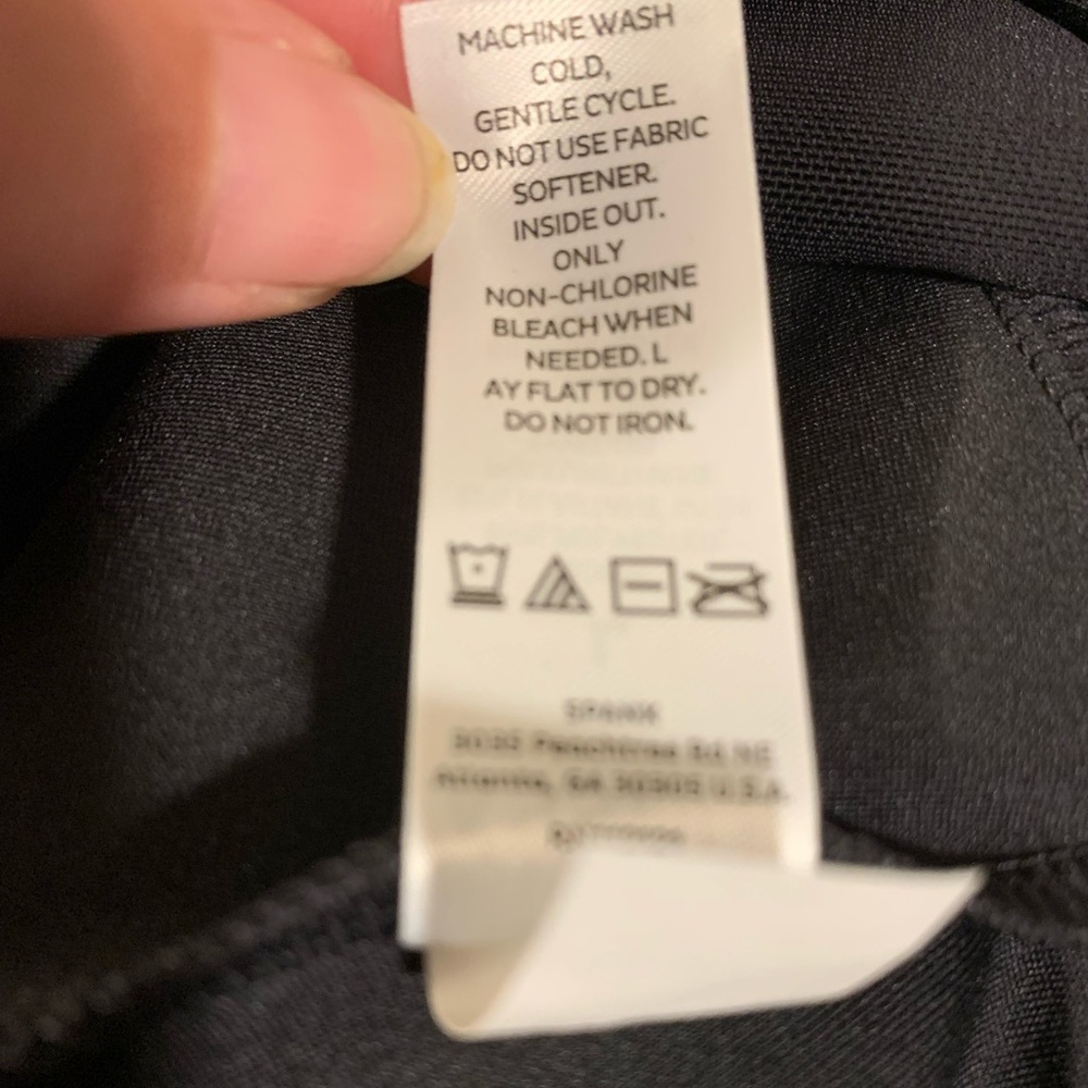 Assets by Spanx faux leather biker shorts women’s size Large very black new nwt - Picture 11 of 12